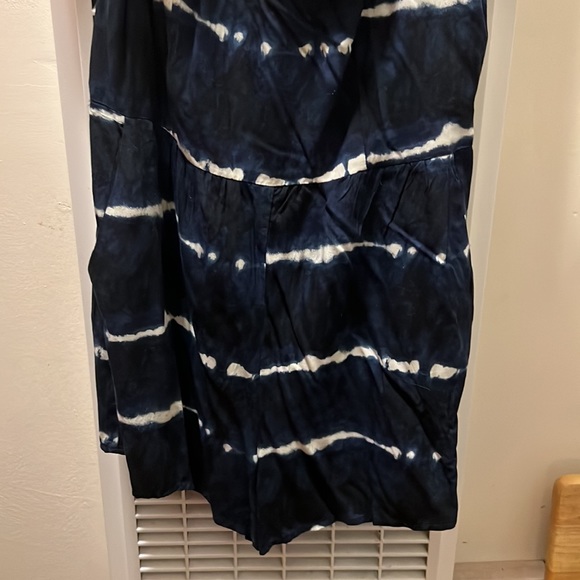 Off the shoulder shorts romper - Picture 2 of 2